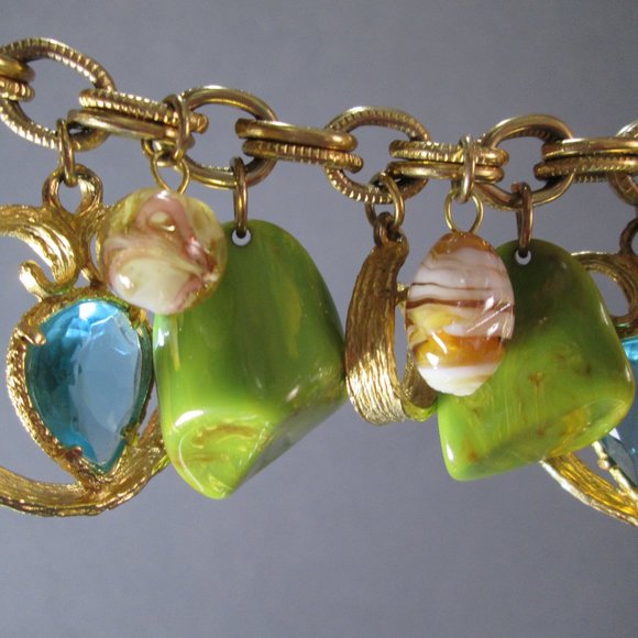 Gold and Green Charm Bracelet - Picture 3 of 8